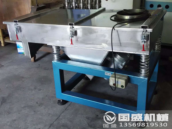 直線(xiàn)振動(dòng)篩說(shuō)明書(shū) 直線(xiàn)振動(dòng)篩說(shuō)明書(shū)