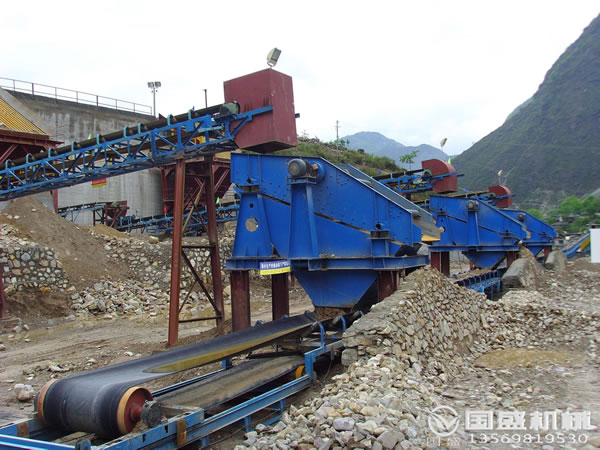 鋁土礦振動(dòng)篩 鋁土礦振動(dòng)篩